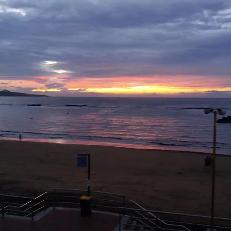 Seafront Terrace 2br Las Canteras Beach Las Palmas